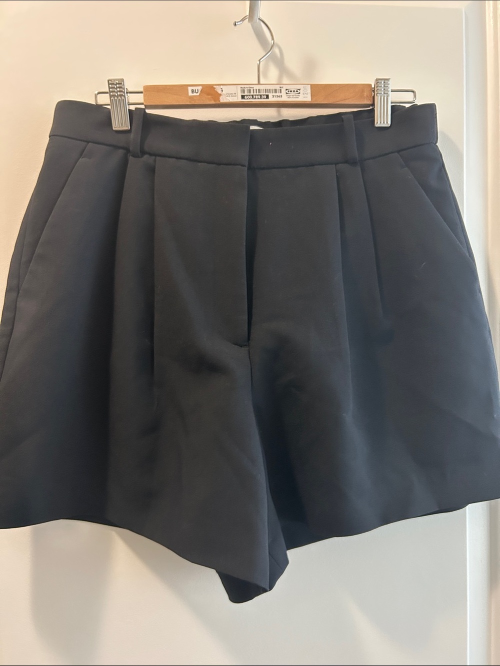 Abercrombie Black Women's Pleated High-Waist Shorts